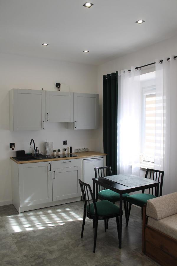 Apartament Z Historia イェレニャ・グーラ エクステリア 写真