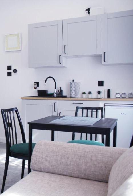 Apartament Z Historia イェレニャ・グーラ エクステリア 写真