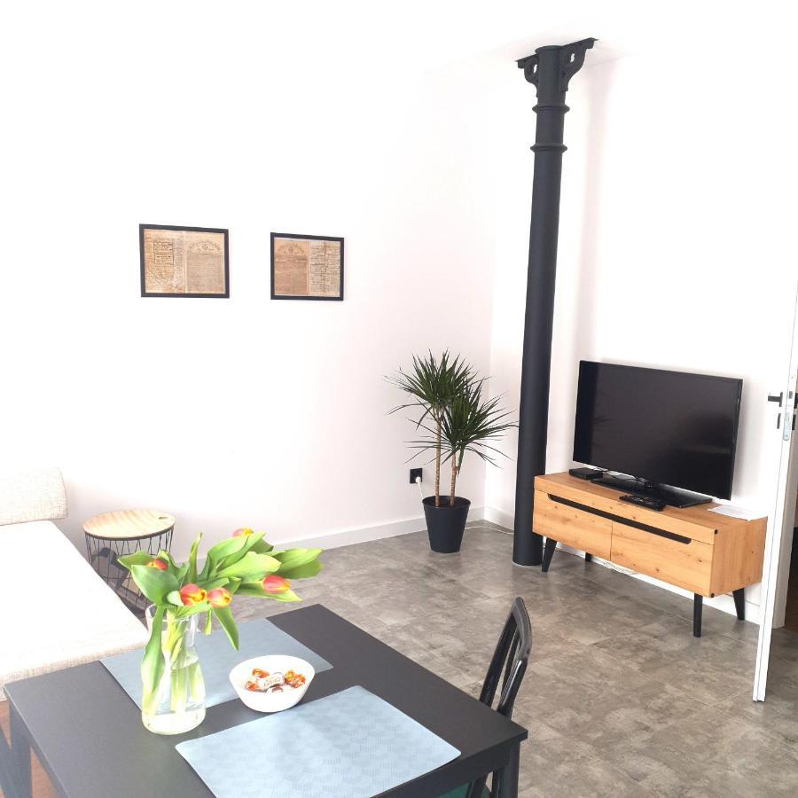 Apartament Z Historia イェレニャ・グーラ エクステリア 写真